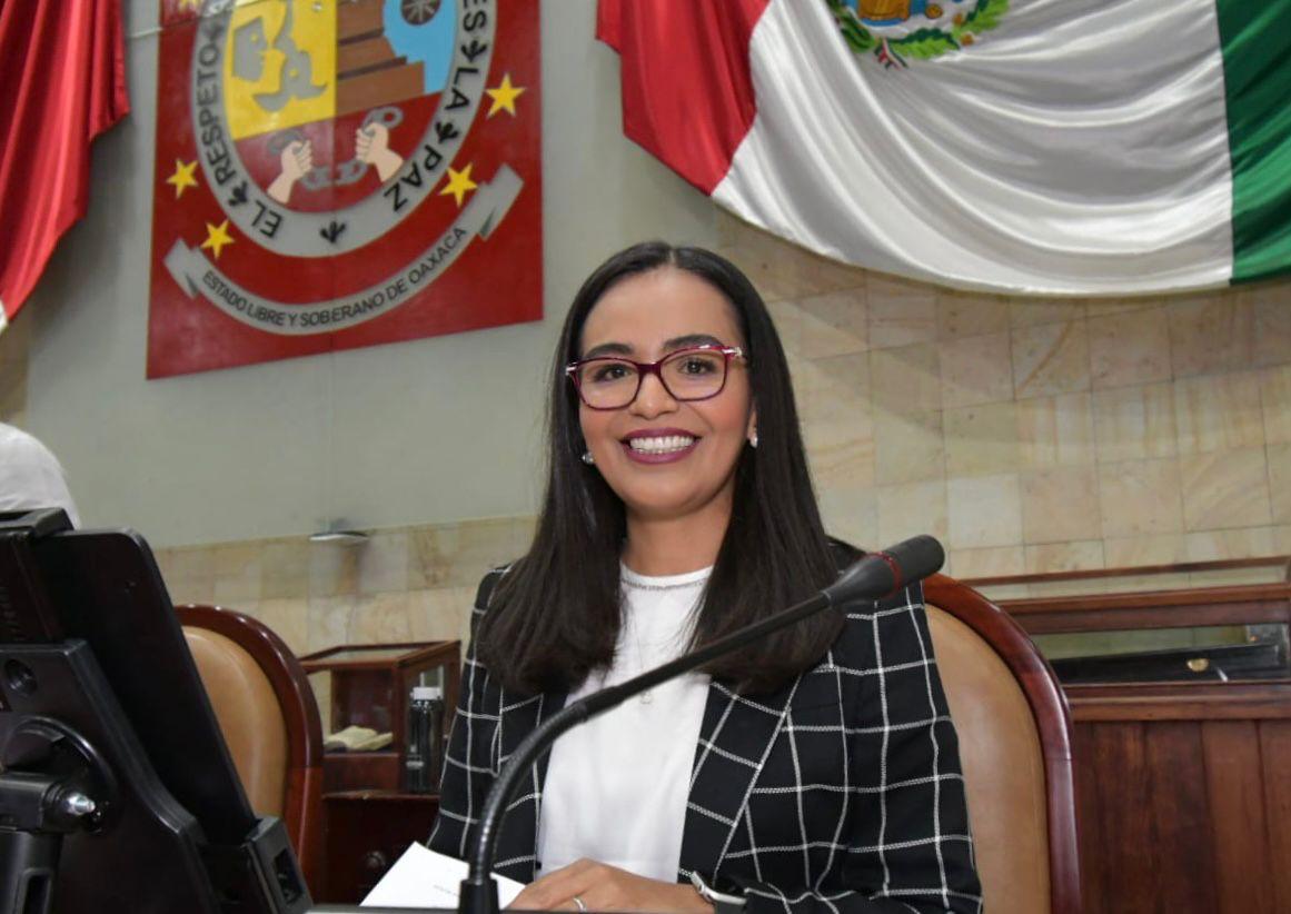 Oaxaca tiene una deuda histórica con las mujeres: Liz Arroyo