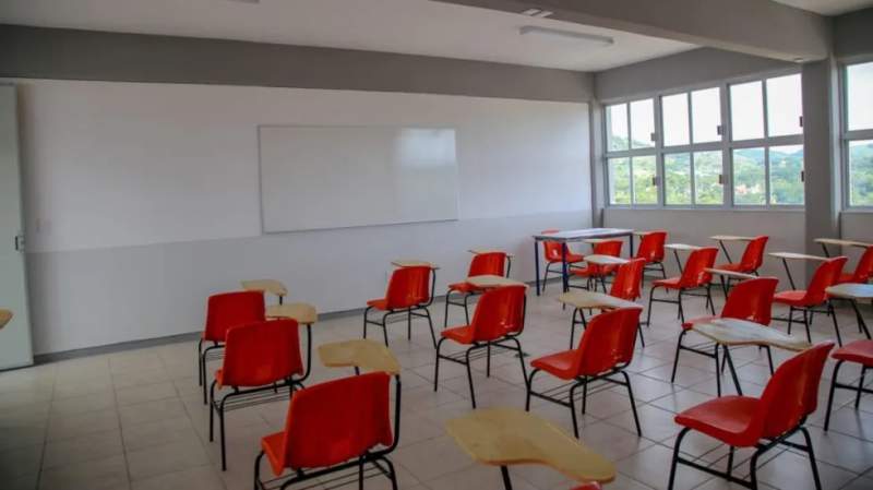 Por Covid-19, suspenden clases en una primaria de San Lorenzo Cacaotepec Etla