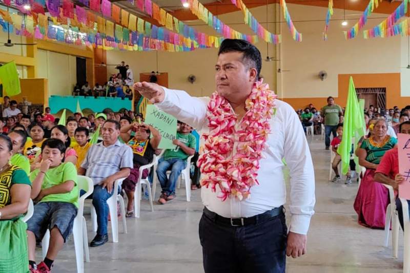 Designan a Óscar Guerra nuevo delegado distrital del Partido Verde en Ixtepec