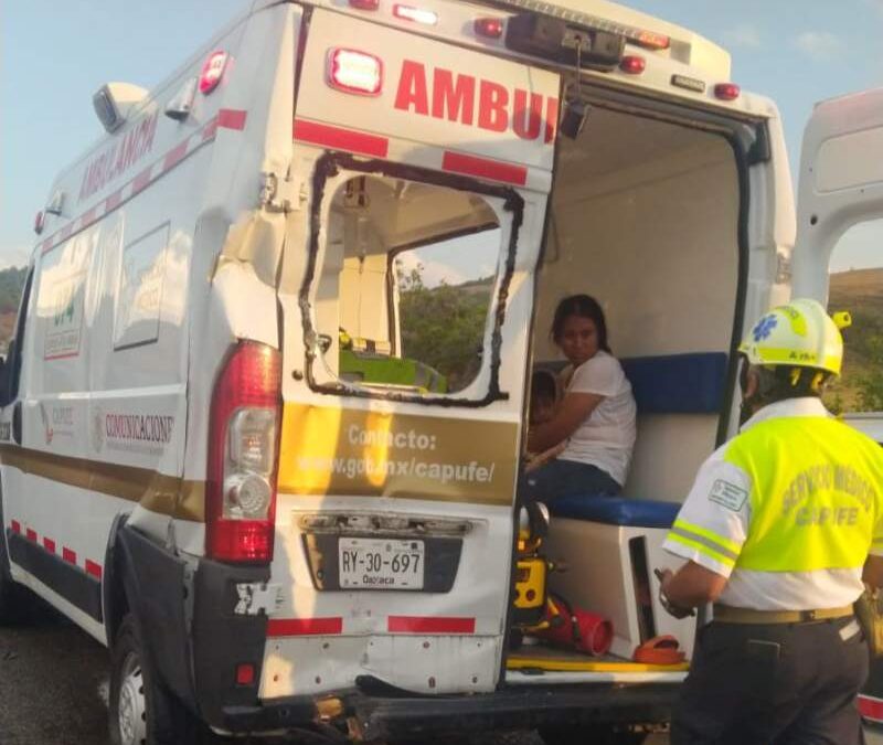 Choca torton con ambulancia que atendía otro choque en Huitzo