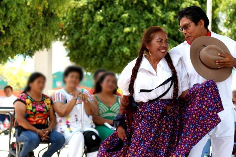 Llega algarabía, danzas y sones regionales al Centro de Readaptación Social Femenil Tanivet