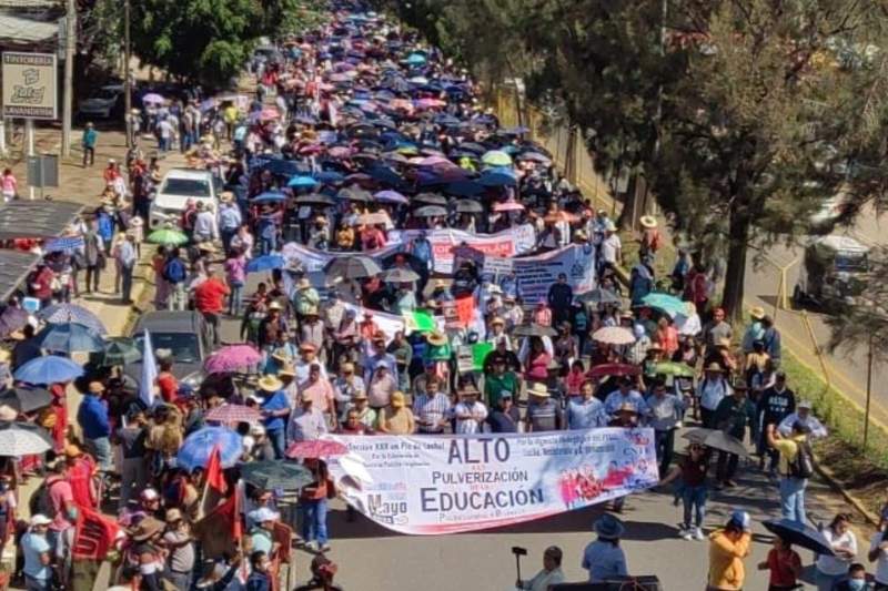 Propone Salomón Jara a la Sección 22; crear una nueva ley educativa en Oaxaca
