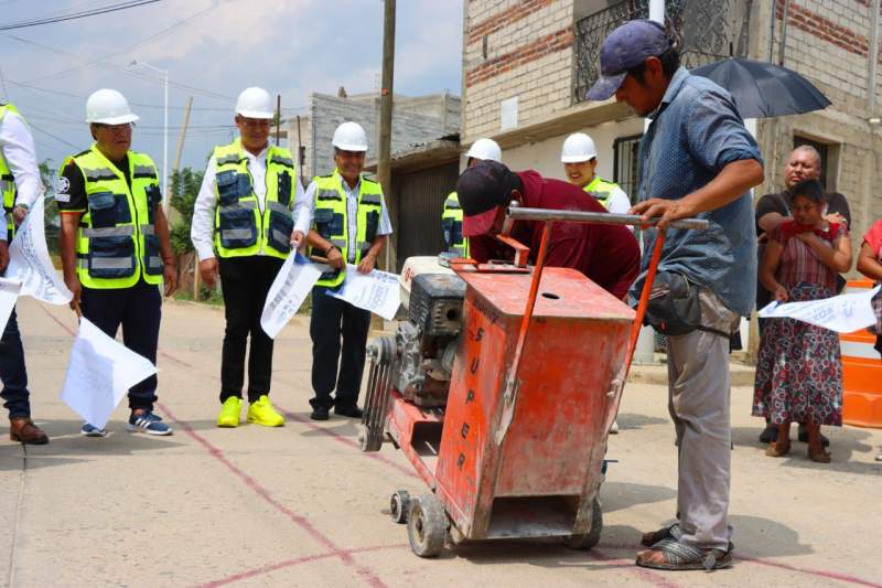 Unidos población y gobierno de Xoxo svanzan en acciones de beneficio colectivo