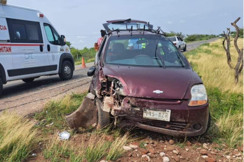 Aparatosa volcadura en carretera del Istmo