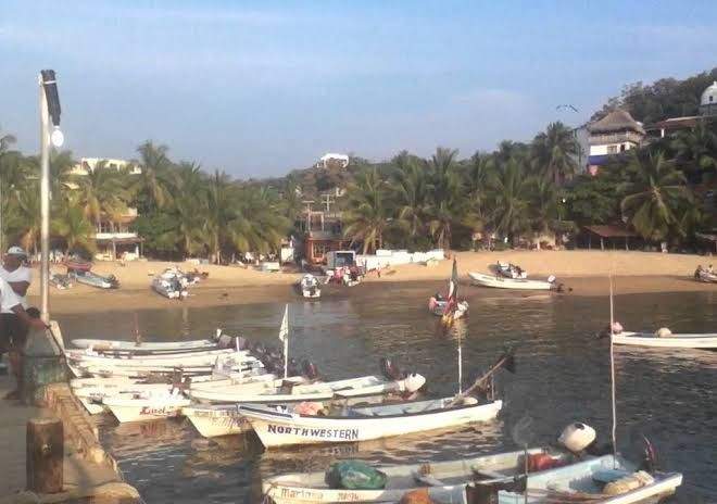 Cierran navegación en Puerto Ángel por la Depresión Tropical DOS E