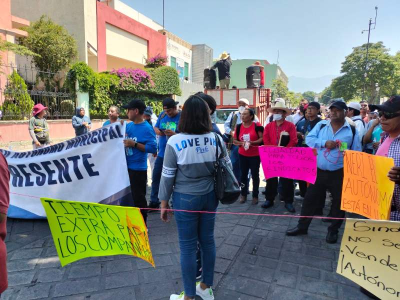 Marcha Sindicato Autónomo para exigir atención a su pliego