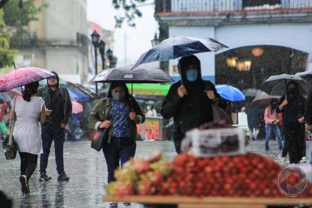 Se esperan lluvias intensas con descargas eléctricas en las próximas horas en Oaxaca