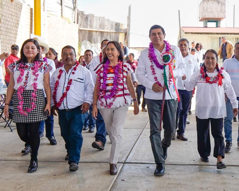 Va Gobierno de Oaxaca por el fortalecimiento de la infraestructura social de municipios con rezago histórico