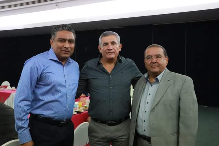 Ahora es Donovan Rito García quien coquetea con Morena