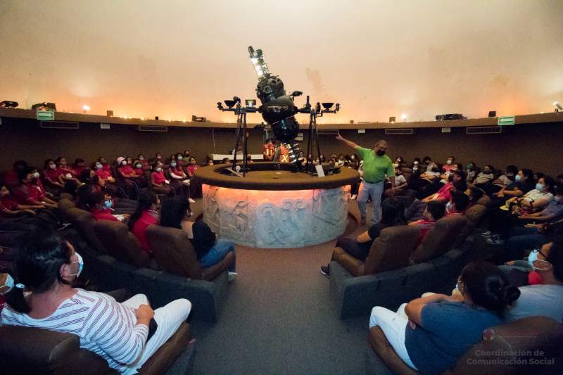 Con actividades lúdicas Planetario Nundehui celebra 47 aniversario