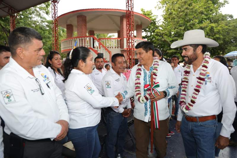 Destina Gobierno de Oaxaca 25 millones de pesos para abatir rezago social en Santa María Colotepec