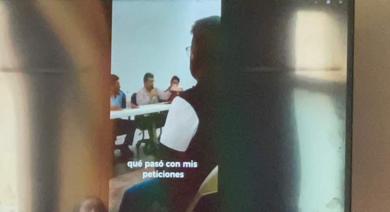 Exhibe gobernador a líder de Antorcha, por intentar boicotear la Guelaguetza; les niega recursos