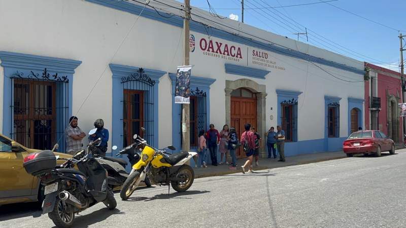 Trabajadores de Salud bloquean sobre JP García a la altura de los SSO