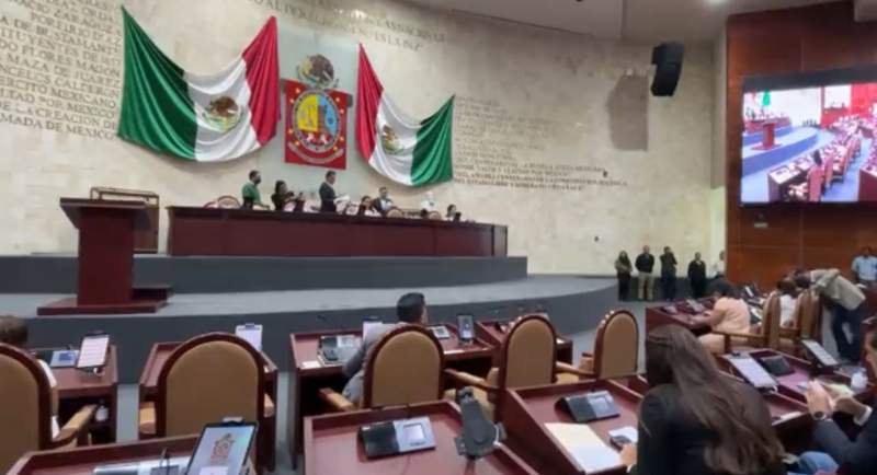 En el Congreso de Oaxaca desechan exhorto para revisar y corregir los libros de texto gratuito