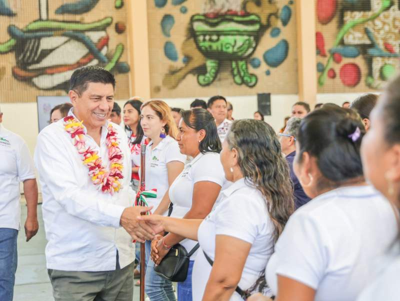 Este gobierno está comprometido en atender las carencias de los pueblos: Salomón Jara