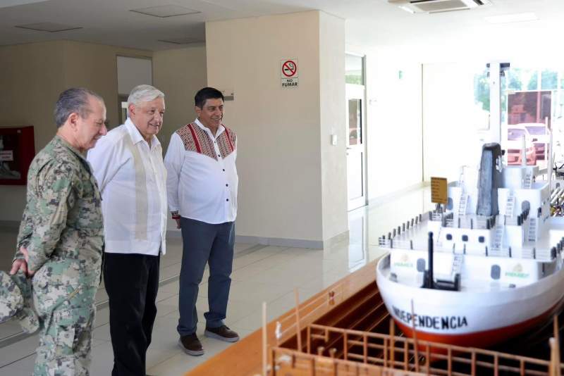 Llega López Obrador a Oaxaca