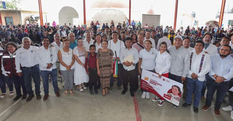Ofrece Salomón Jara trabajo e inversiones para que Santa Lucía Miahuatlán despunte en desarrollo