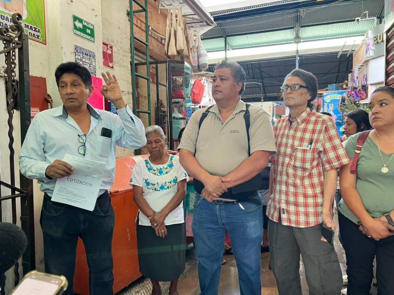 Comerciantes rechazan cierre del Mercado Benito Juárez para limpieza