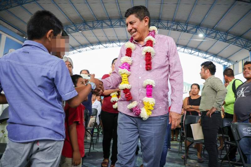 Destina Gobernador Salomón Jara apoyos, acciones y programas por 10 mdp a Santo Domingo de Morelos
