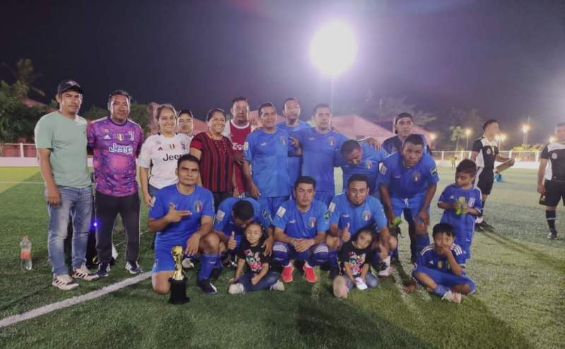 Gran final de fútbol en el deportivo Neza’guete la noche de este viernes