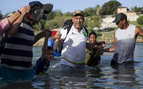 México y EU, rebasados por la abrumadora ola migrante: SRE