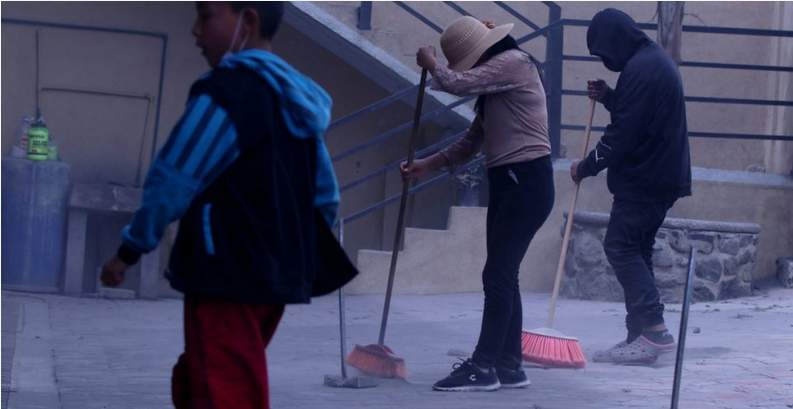 Se registra caída de ceniza volcánica en siete municipios del Estado de México
