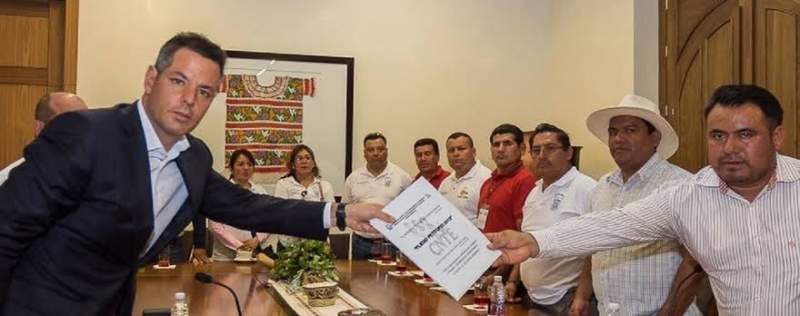 Sección 22 prepara investigación a ex líderes por negociar con pasada administración