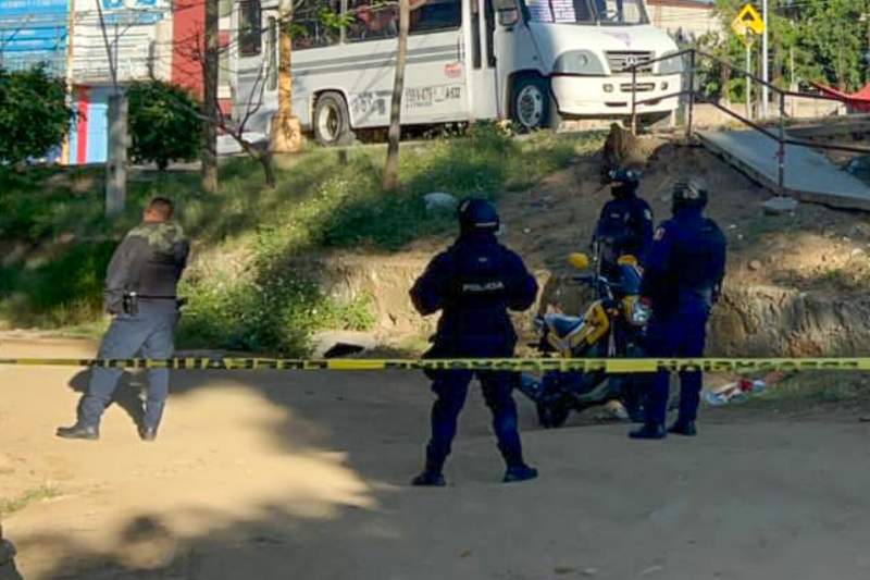 A balazos ejecutan a joven en la capital oaxaqueña