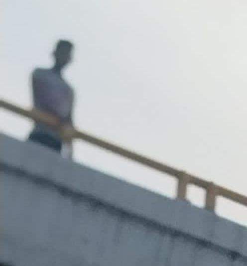 Hombre intenta quitarse la vida en Puente de Tlalixtac