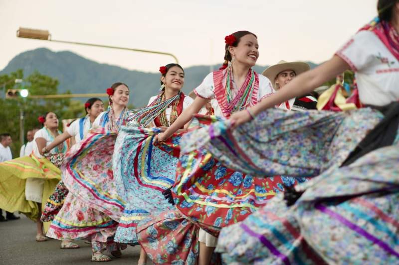 Inicia la fiesta de la Guelaguetza Ñuu Savi con el Convite Mixteco