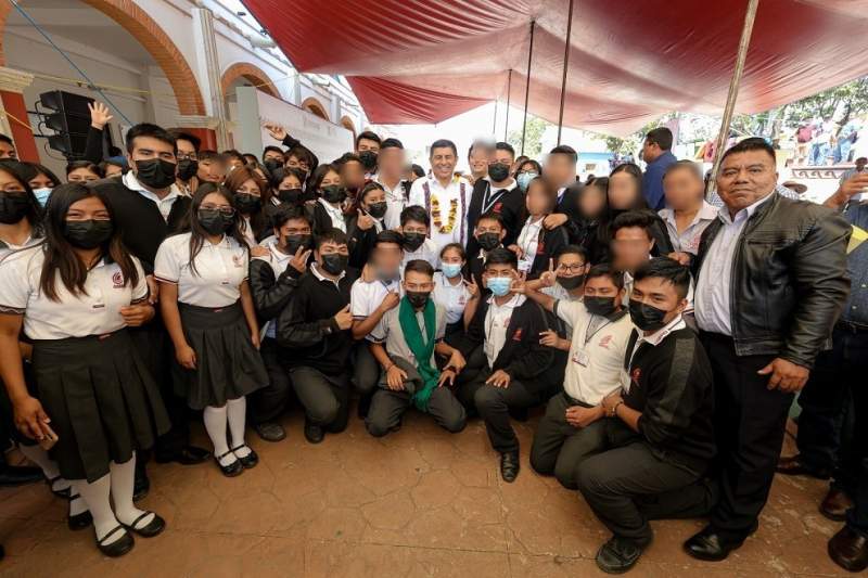 Lleva Gobierno de Oaxaca apoyos por 16.3 mdp para habitantes de Santiago Chazumba