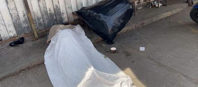 Muere una persona en situación de calle en inmediaciones del Mercado de Abasto