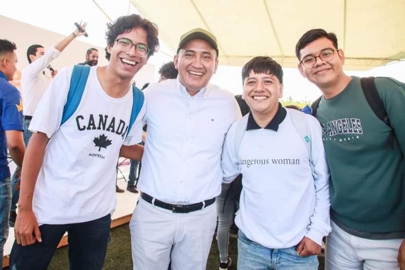 Transformar Oaxaca con participación social pide Nino Morales a estudiantes