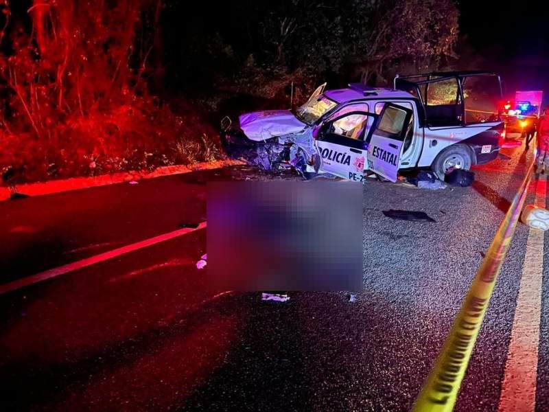Un policía estatal muerto y tres más heridos deja accidente en Huatulco