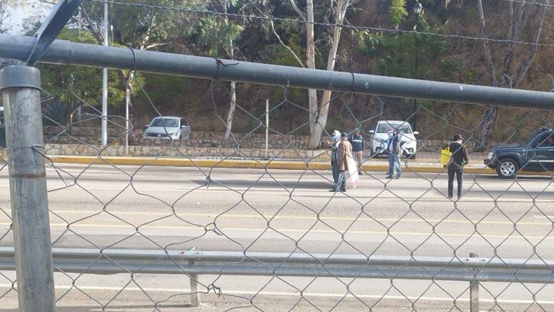 Cierran ferrocarrileros en la Caseta de Huitzo