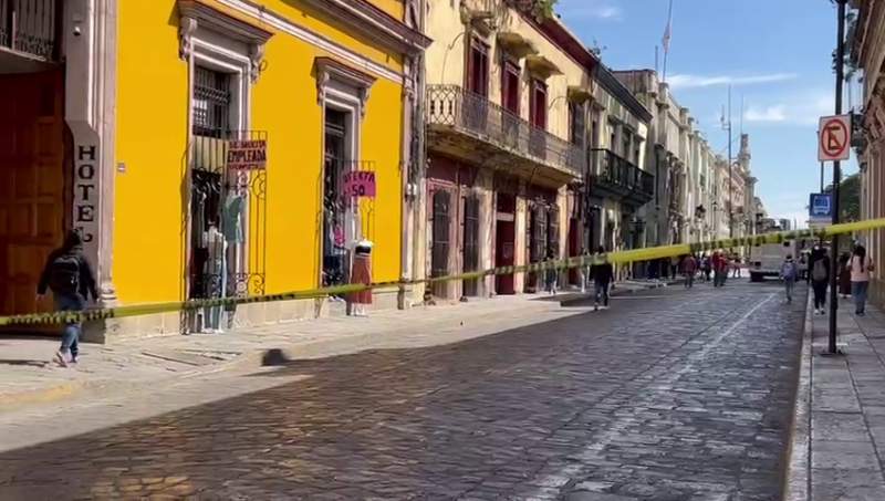 Cierran sobre Avenida Independencia por poda de árboles en la Alameda
