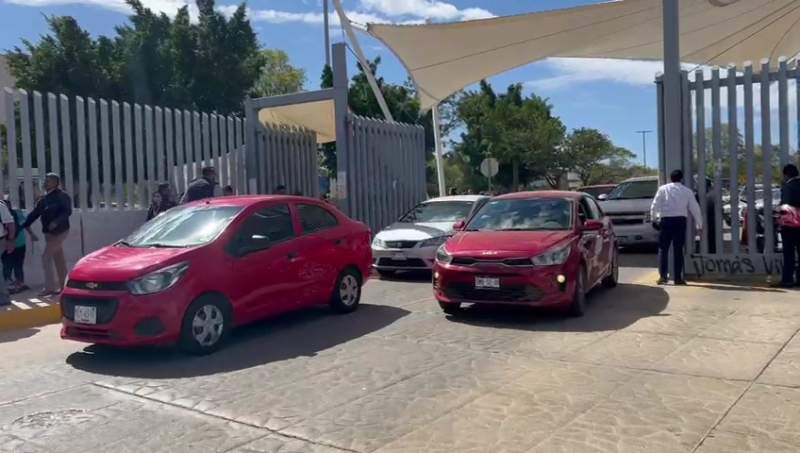 Desalojan complejo de Ciudad Administrativa por posible toma