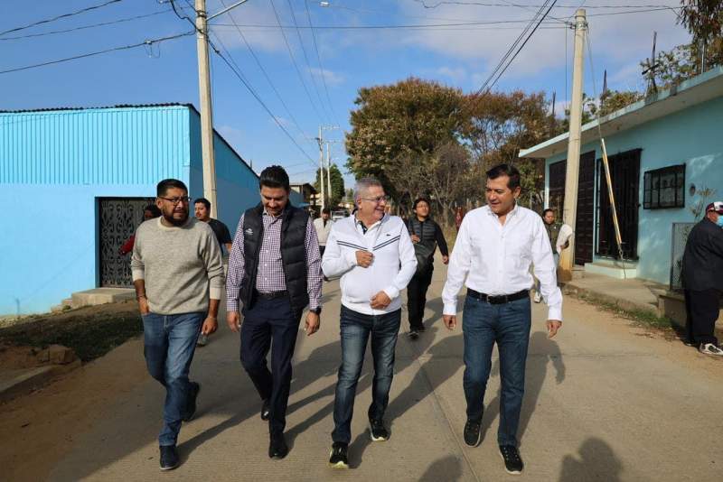 Recorre Luis Alfonso Silva Romo calles de la Colonia 7 Regiones