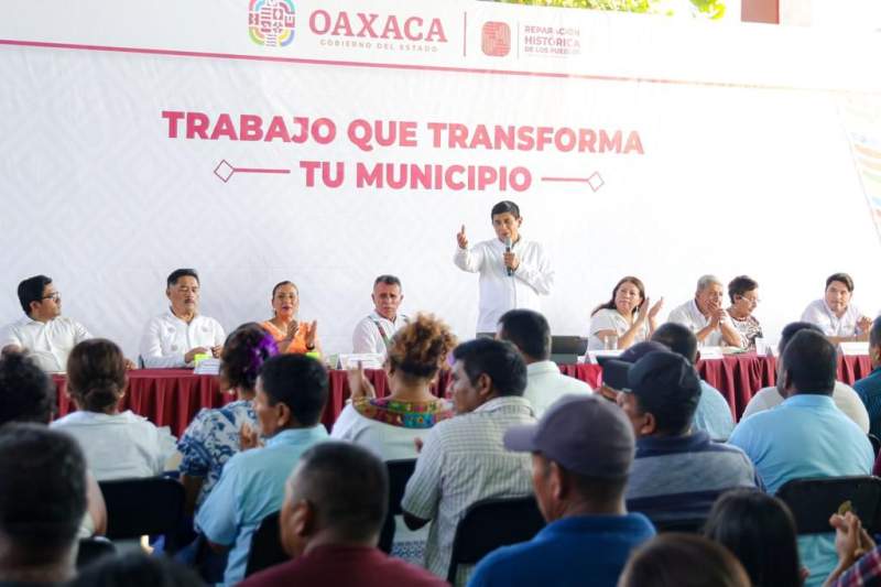 Atiende Gobierno del Estado rezago de infraestructura educativa en San Pedro Jicayán