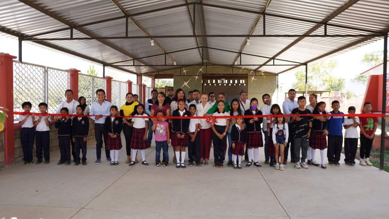 Se inauguran más obras en Zaachila en beneficio de la comunidad escolar y vecinos