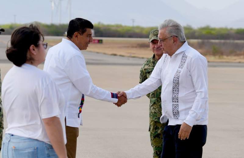 AMLO ya está en Oaxaca para inaugurar la autopista Oaxaca – Costa