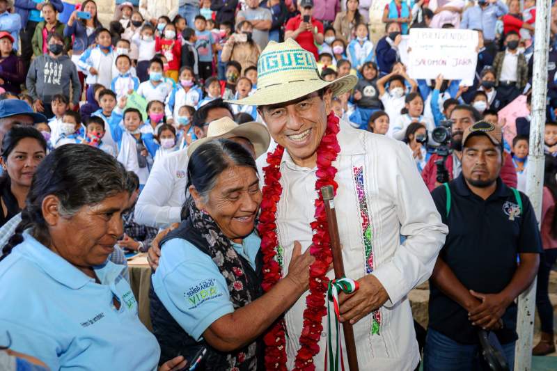 Anuncian inversión en viviendas, escuelas y salud para sacar del rezago a San Miguel Piedras