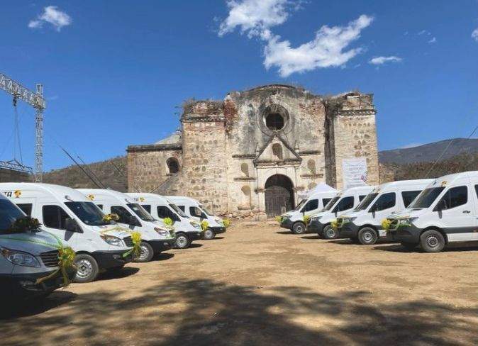 Empresas del transporte que reciban permisos; si podrán circular por la autopista Oaxaca – Costa: Gobernador