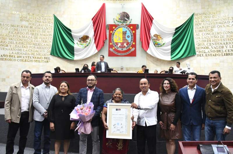 Reconoce Congreso a Abigail Mendoza por su destacada trayectoria en la cocina oaxaqueña