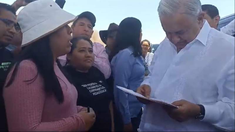 Sección 22 logra reunión con AMLO tras su visita a Oaxaca; le reconocen demandas incumplidas del pliego federal