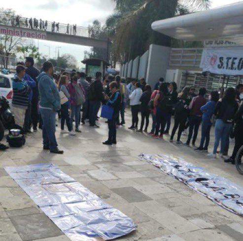 STEUABJO protesta en Ciudad Administrativa