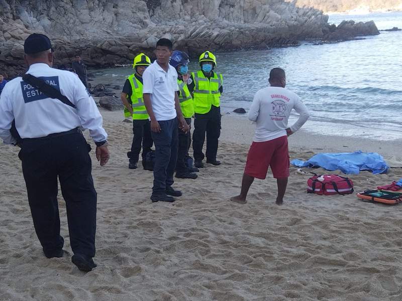 #ULTIMAHORA Se reporta el fallecimiento de un joven en playas de Huatulco.