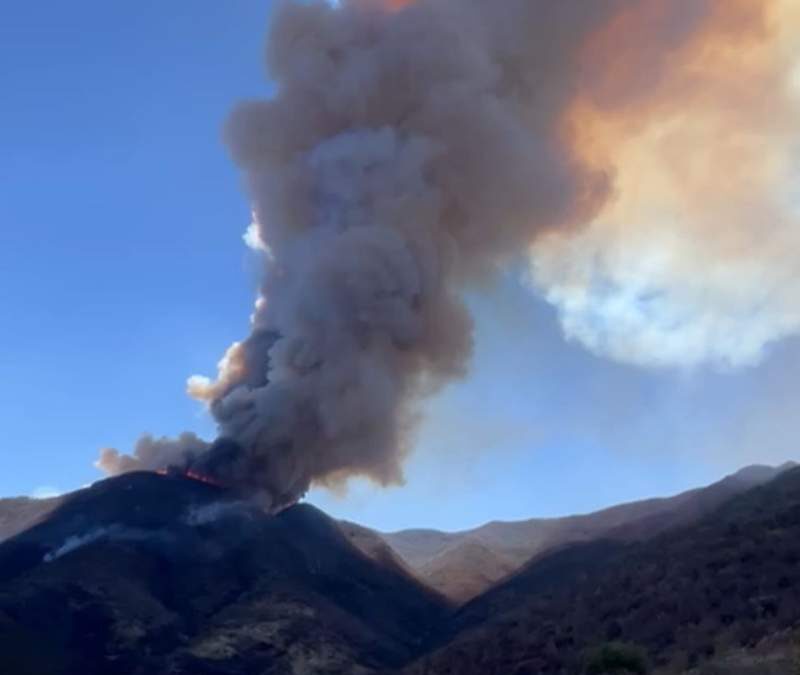 Coesfo sigue trabajando en San Lucas Quiaviní y San Pablo Güila para sofocar incendio