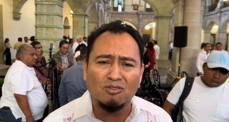 Confirma IEEPO entrega de uniformes en escuelas básicas de Oaxaca