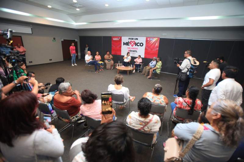 Fracasa primer evento de Xóchitl Gálvez en Salina Cruz